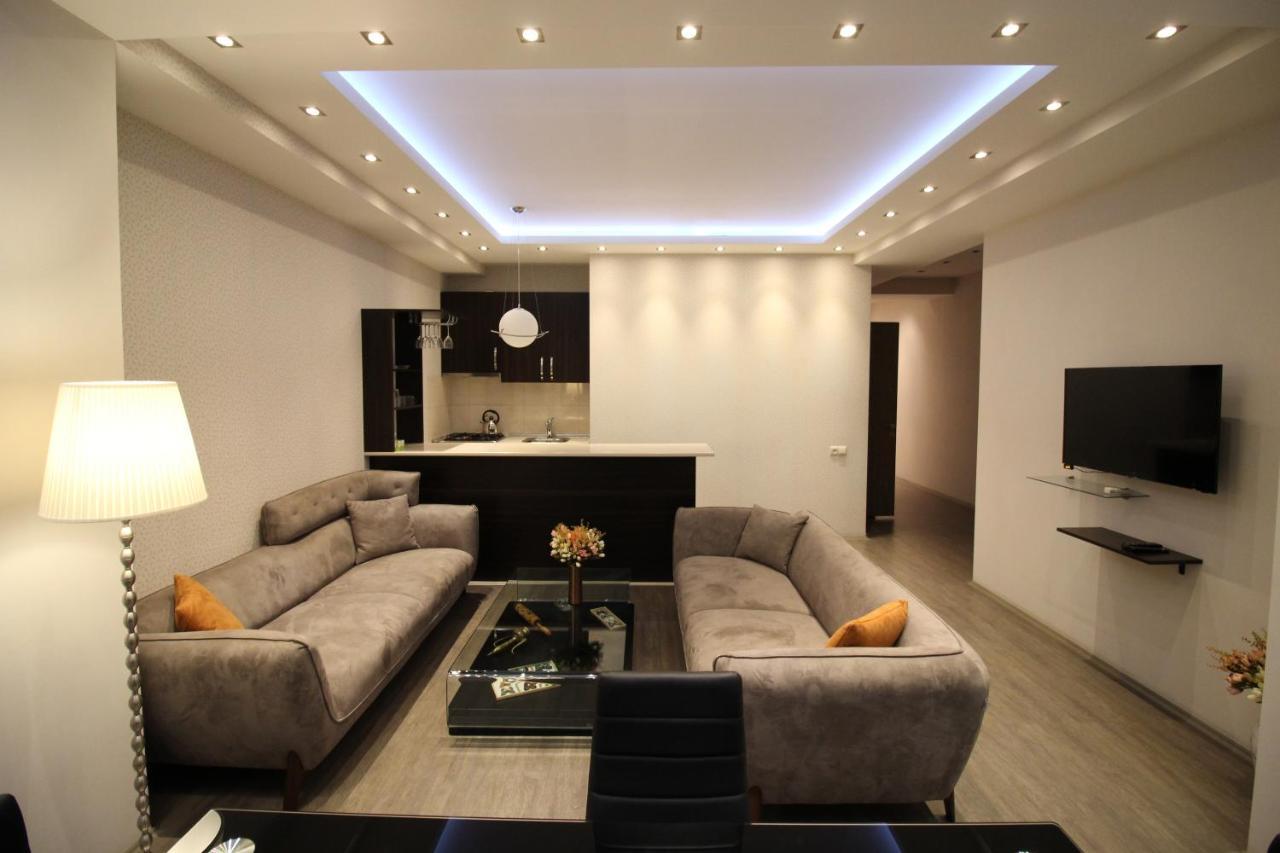 Super Luxury